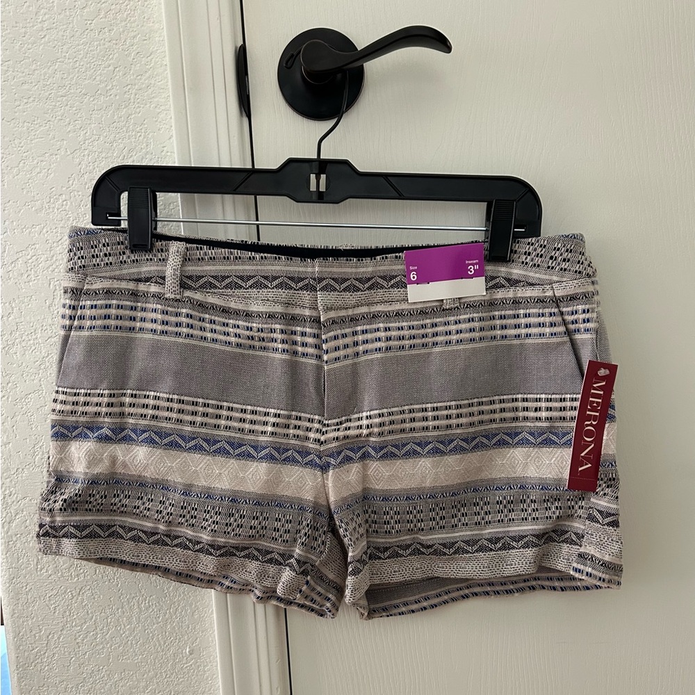 NWT Merona Blue Black Multi Colored Women’s Shorts. Size 6